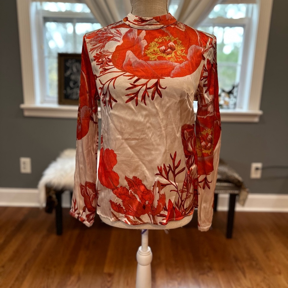 Karen by Simonsen off white and red high neck long sleeve oriental style blouse